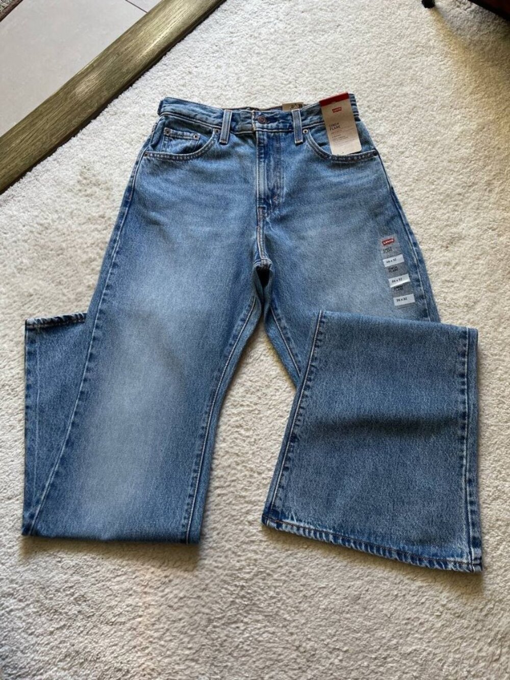 NWT Levi's Cinch Flare High Rise Women's Jeans Size 26/32